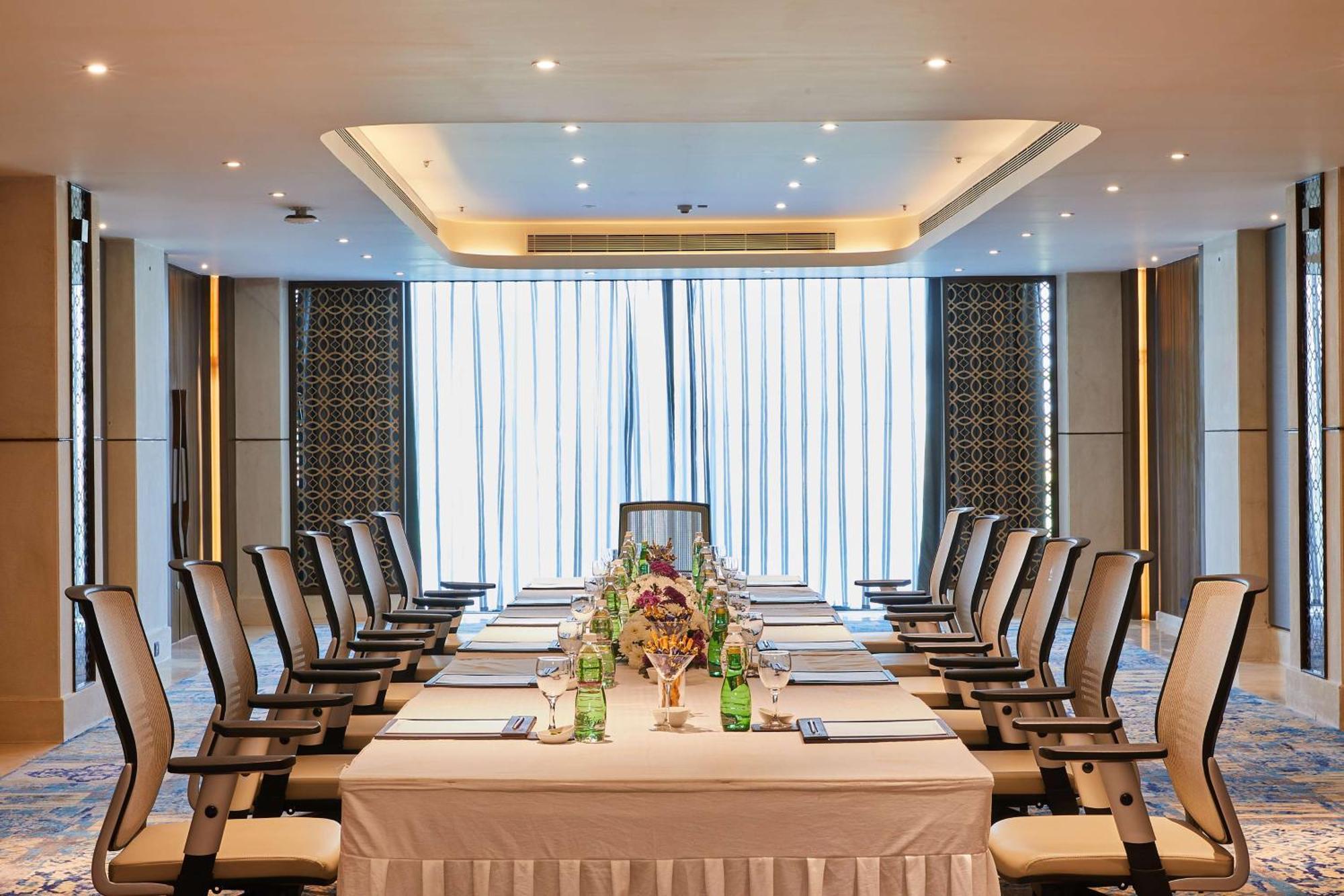 Gift City Club, A Member Of Radisson Individuals Gándhínagar Exteriér fotografie